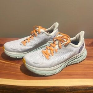 Hoka Women’s White shoe size 7.5